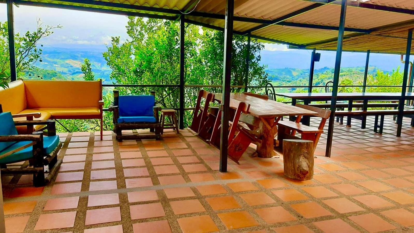 Mountain View Hostel San Peregrino Esterno foto