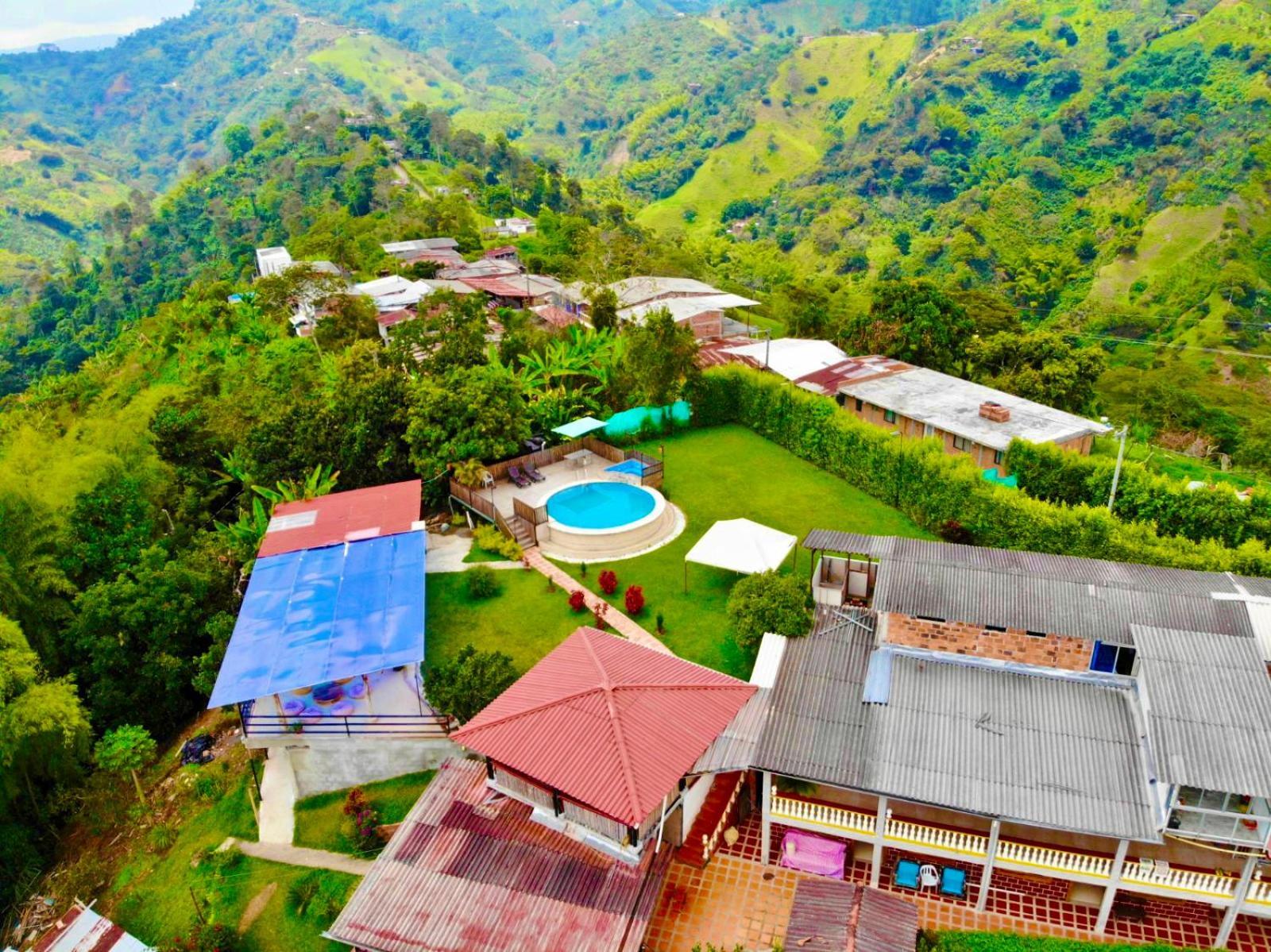Mountain View Hostel San Peregrino Esterno foto